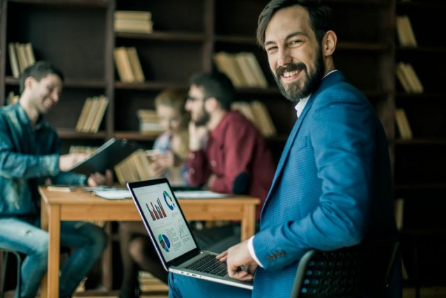 25歳職歴なし!公認会計士受験生がWeb広告の営業マンに就職できた理由