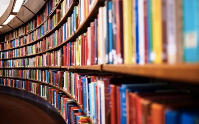 既卒のための業界解説|出版業界の基礎知識・現状・動向を徹底研究!