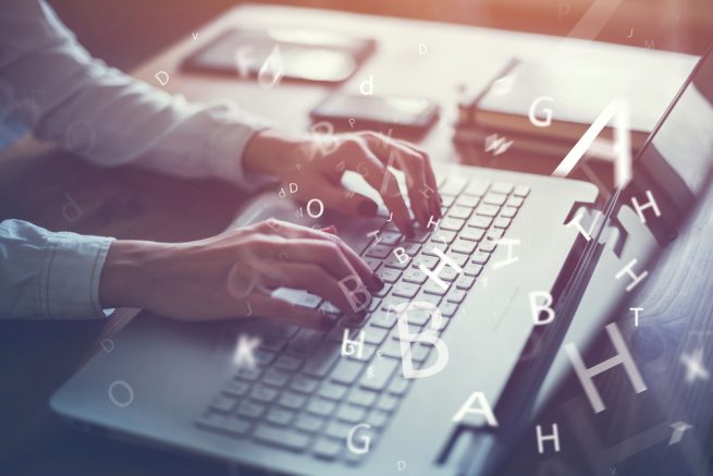 フリーターがブログだけで生計を立てるのは危険!?会社員をしながらブログを書くべき理由