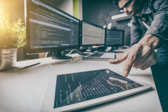 programmer_16